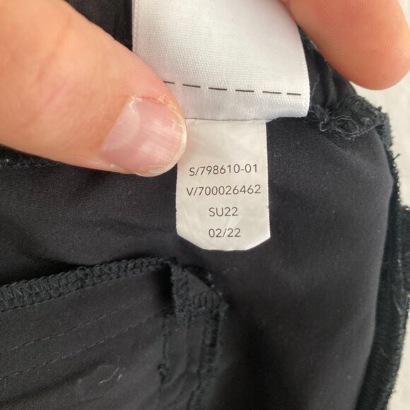 Athleta Savannah Skirt Black Midi Travel Walking Exercise Minimalist Size Large - Picture 11 of 11